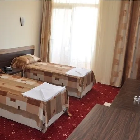 Primera & App Apartmanhotel 3*