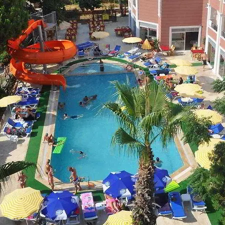 Primera & App Apartmanhotel 3*