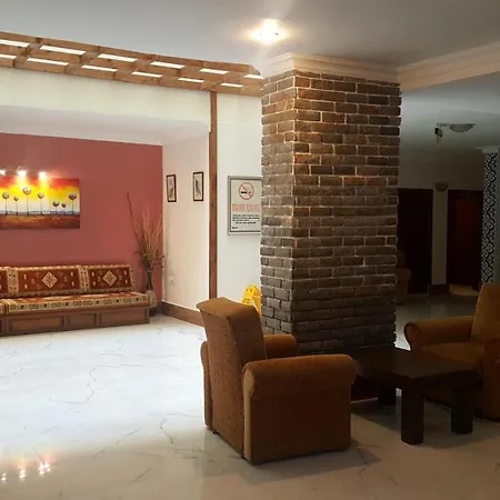 Primera & App Aparthotel 3*