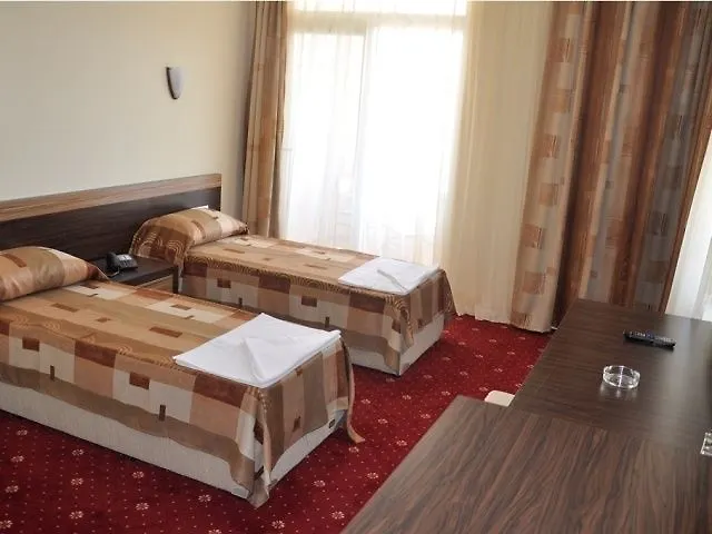 Primera & App Aparthotel 3*