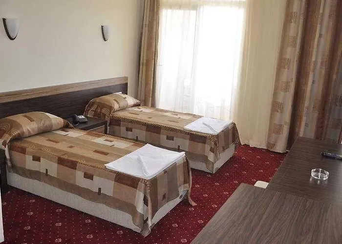 Primera & App Aparthotel 3*