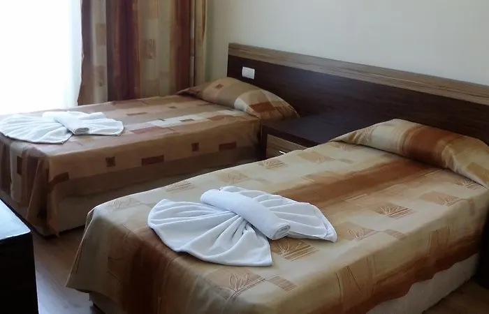 Aparthotel Primera & App 3*